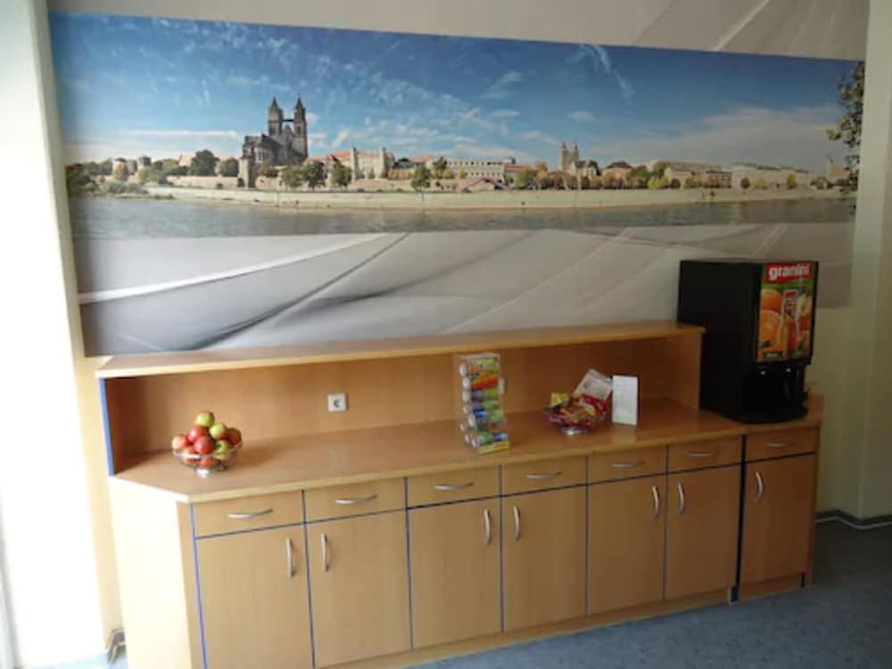 Фото Sleep & Go Hotel Magdeburg