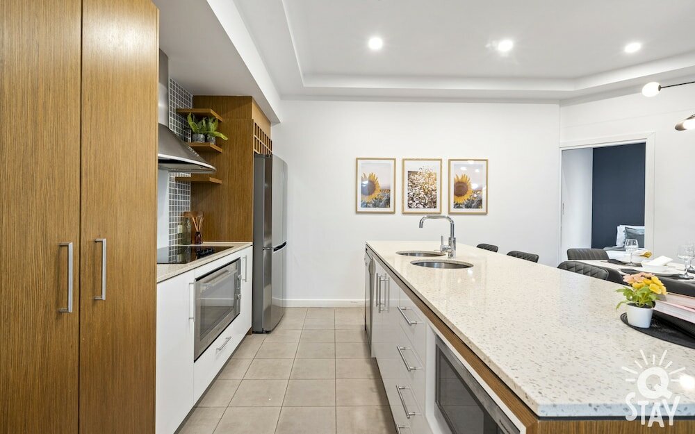 Фото Wings - Q Stay