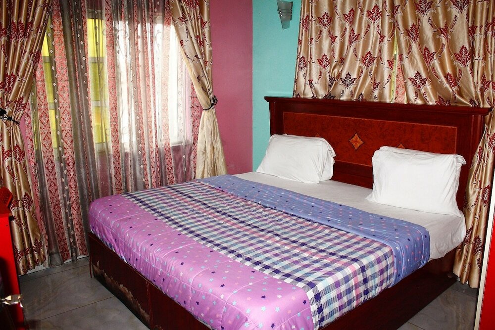 Фото Row Hotel & Suites