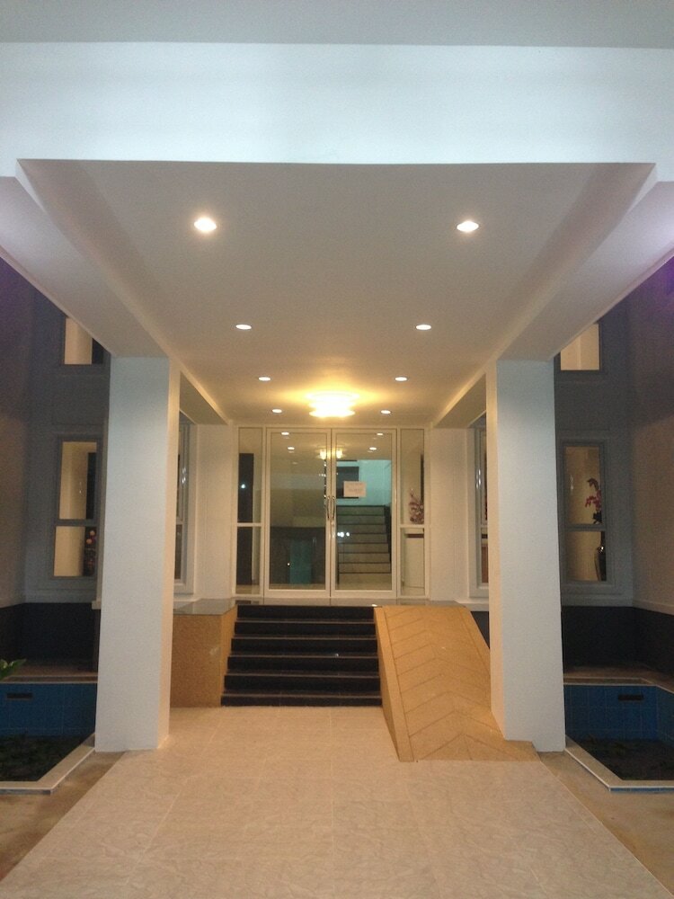 Фото Praiyanan Place Hotel