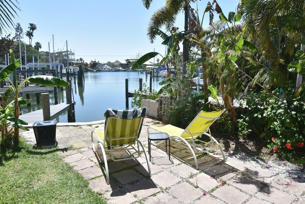 Фото Oasis at John's Pass Madeira Beach