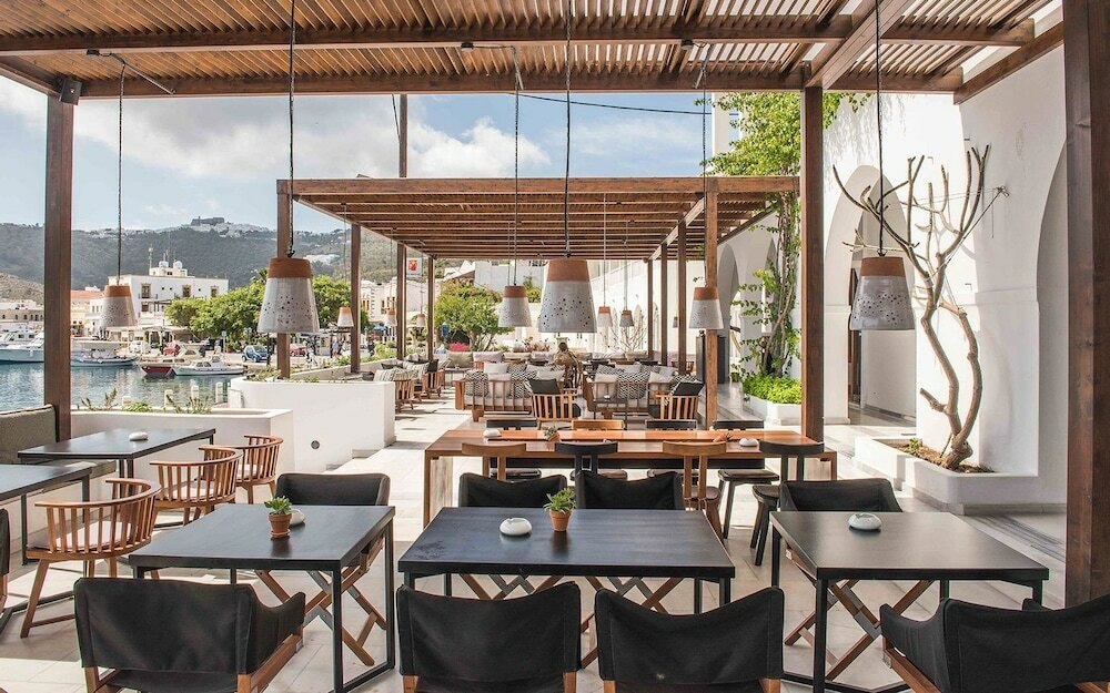 Фото Chris Hotel