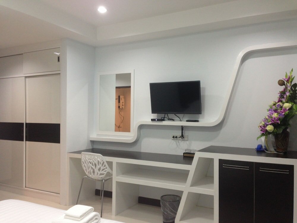 Фото Praiyanan Place Hotel