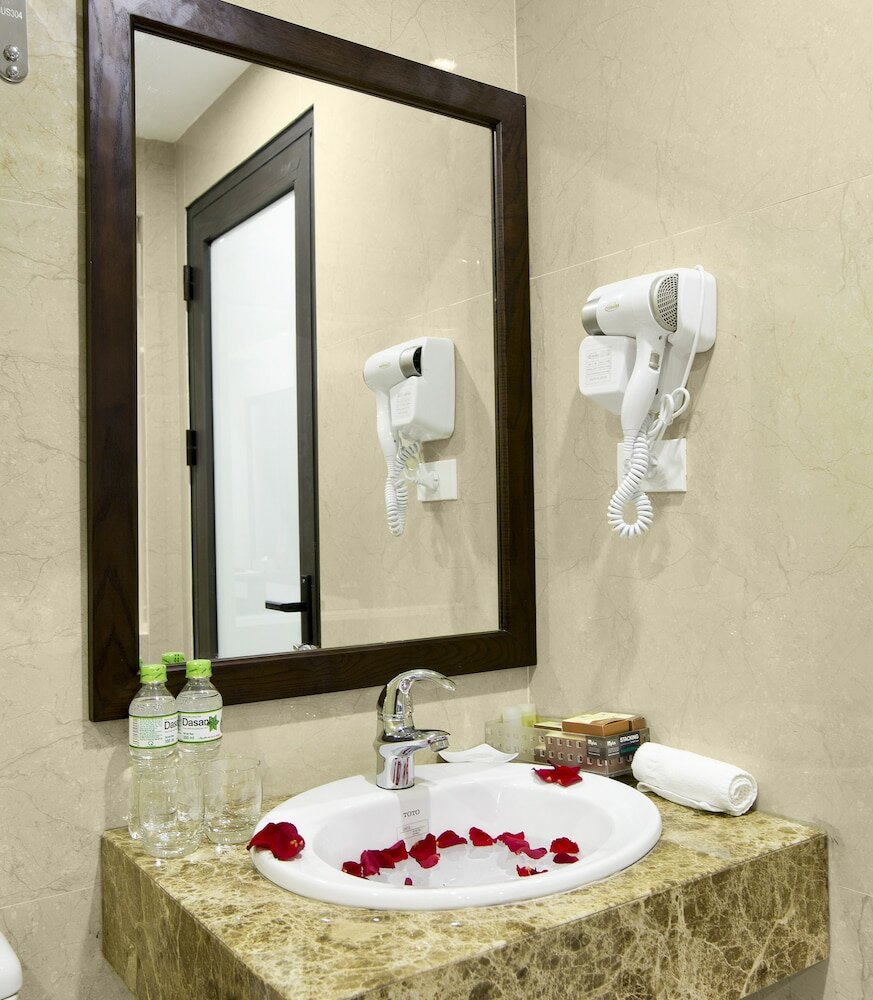 Фото Blubiz Hotel My Dinh Song Da