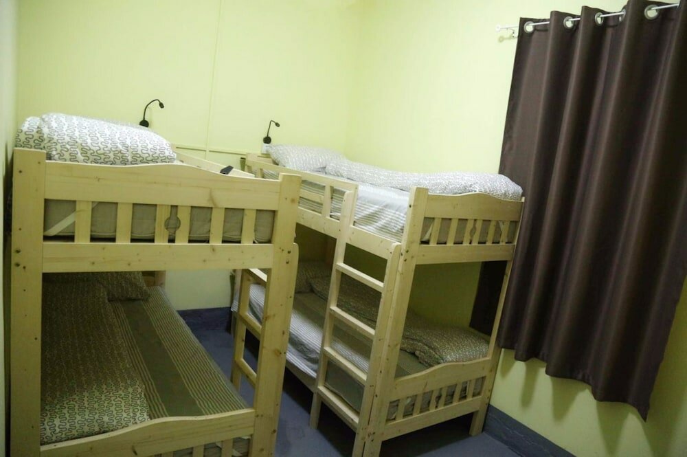 Фото Zhaohuaxishi Youth Hostel