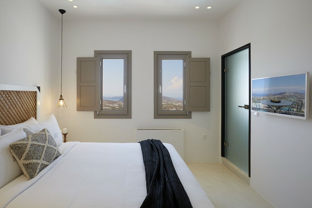 Фото White and Co. La Torre Suites