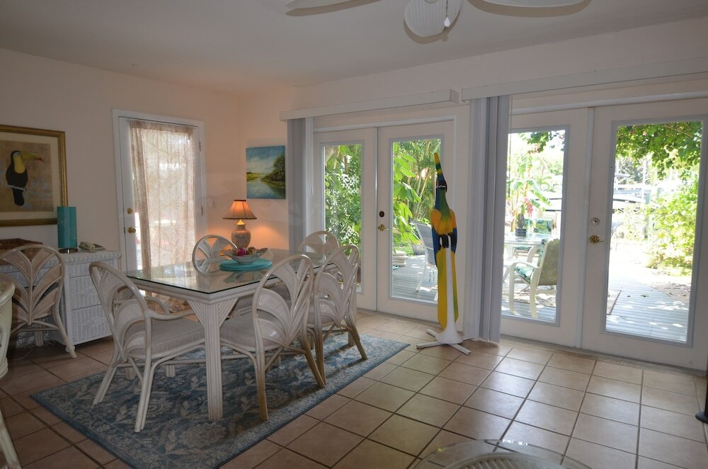 Фото Oasis at John's Pass Madeira Beach