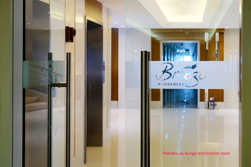 Фото Breeze Residences Roxas Boulevard Manila