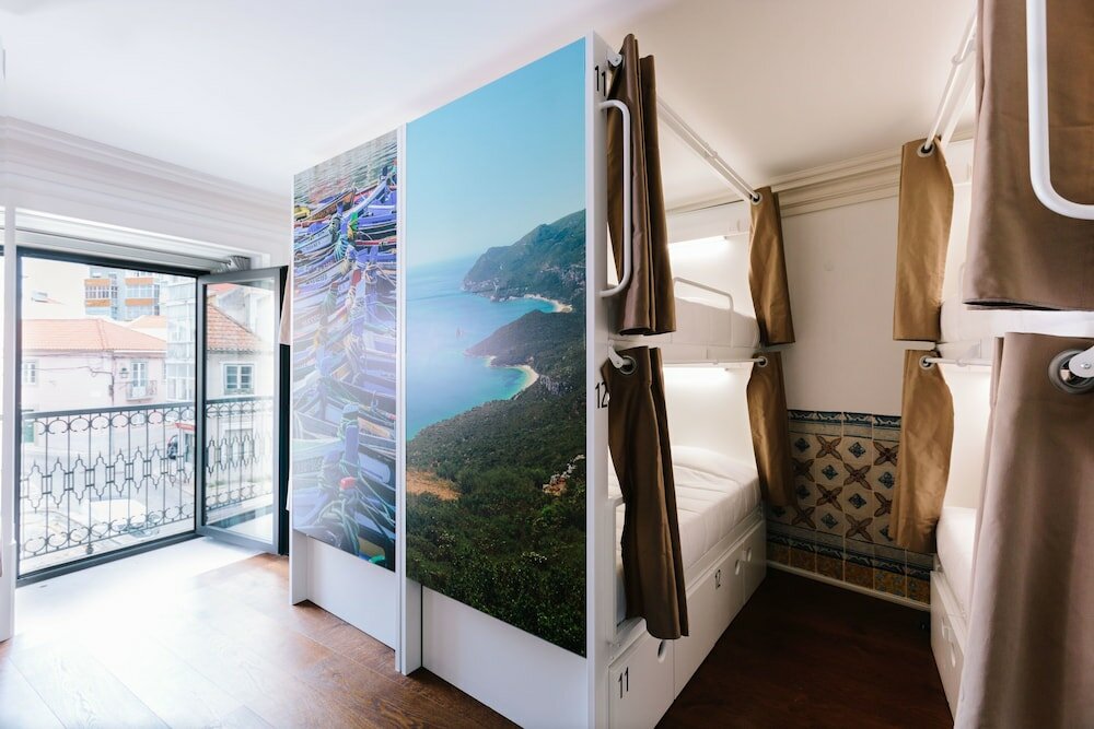 Фото Lisbon South Hostel