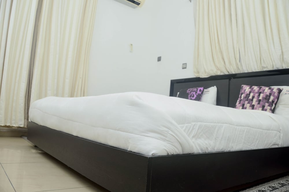 Фото The Nook Apartments