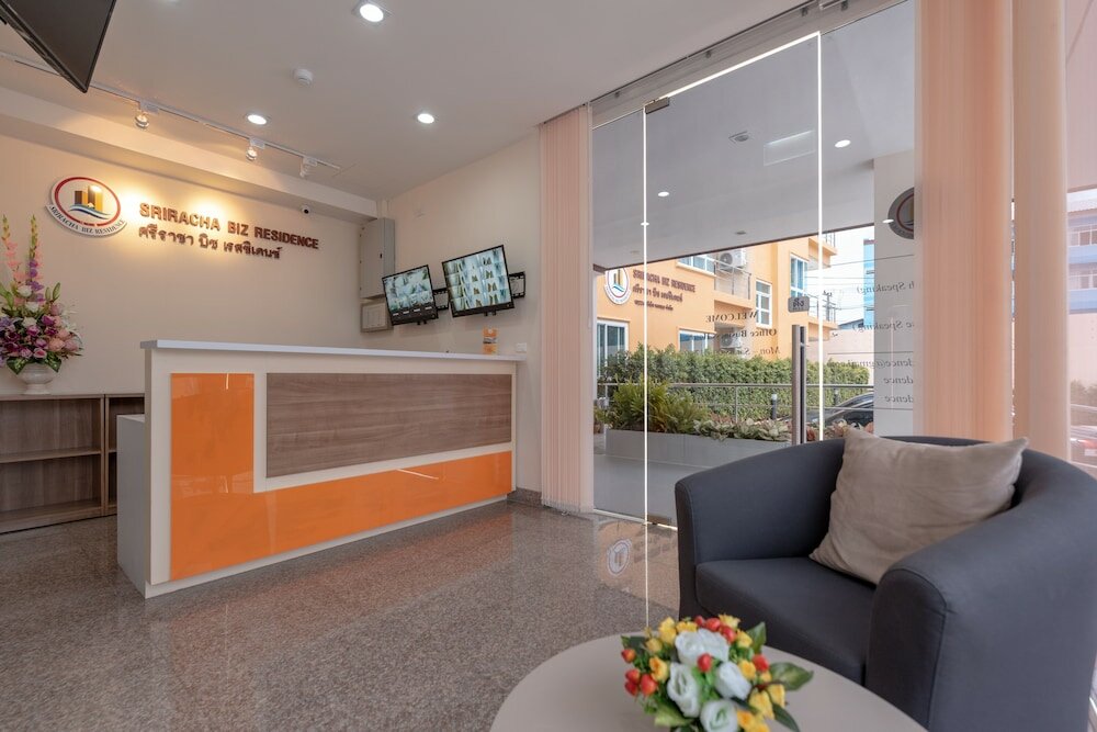 Фото Sriracha Biz Residence