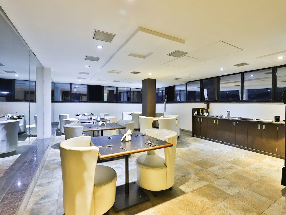 Фото Oyo 13479 Hotel Grand Nakshatra