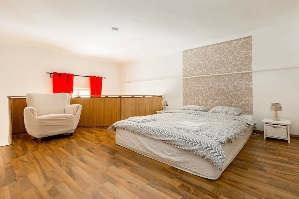 Фото Hunyadi 3 Apartment