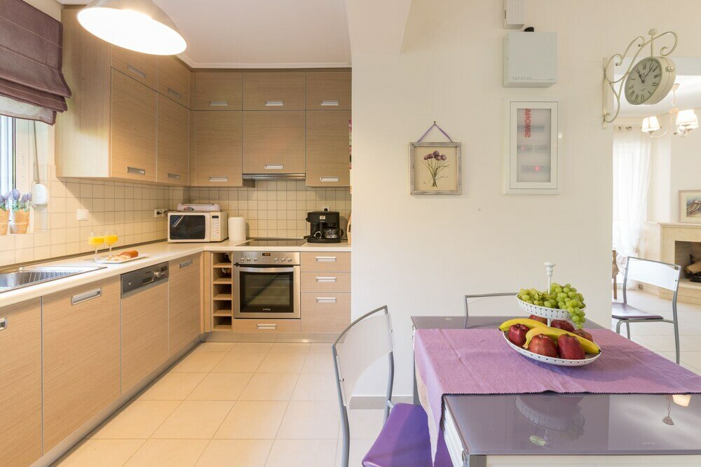 Фото New Stylish Apartment with Sea View