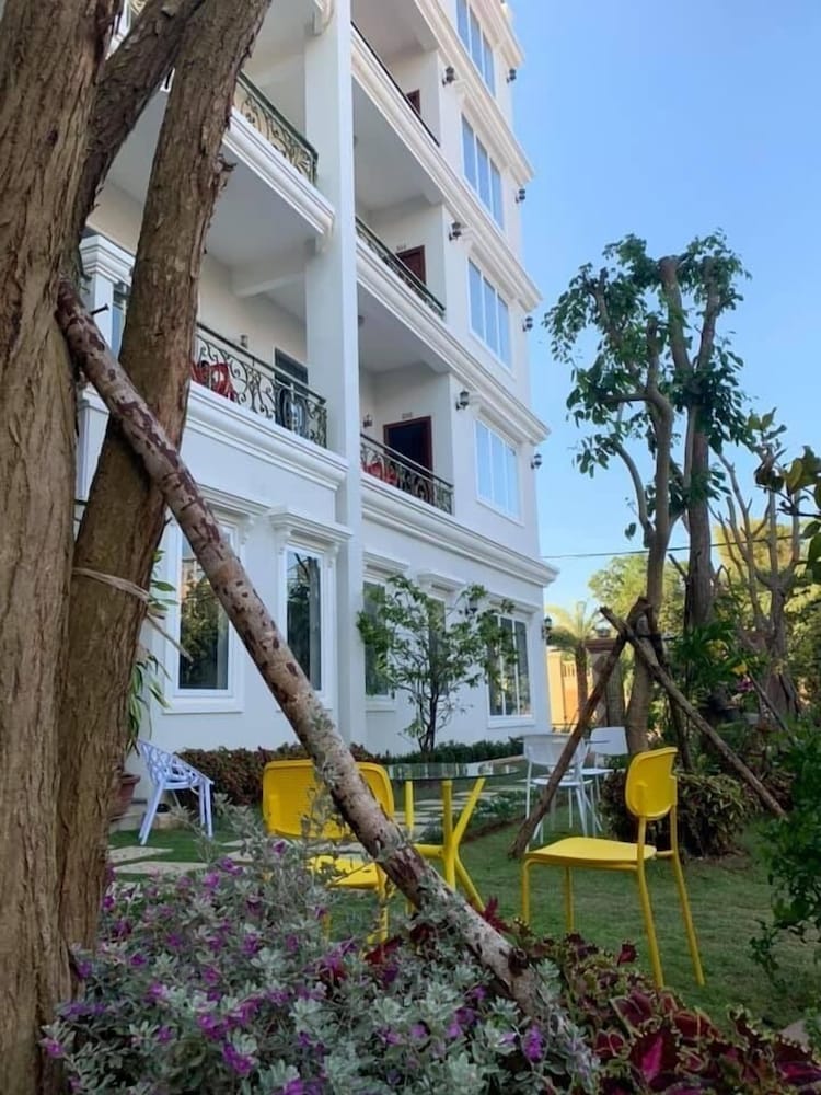 Фото Intanou Boutique Hotel Kampot