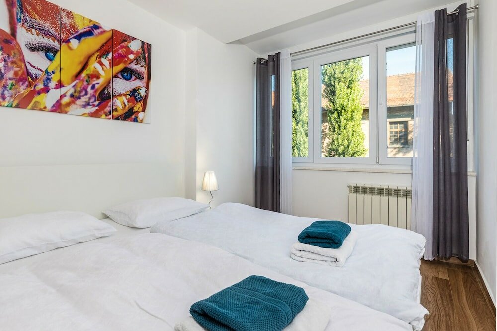 Фото Modern 2bdr Apartment in Old Town- Best Location