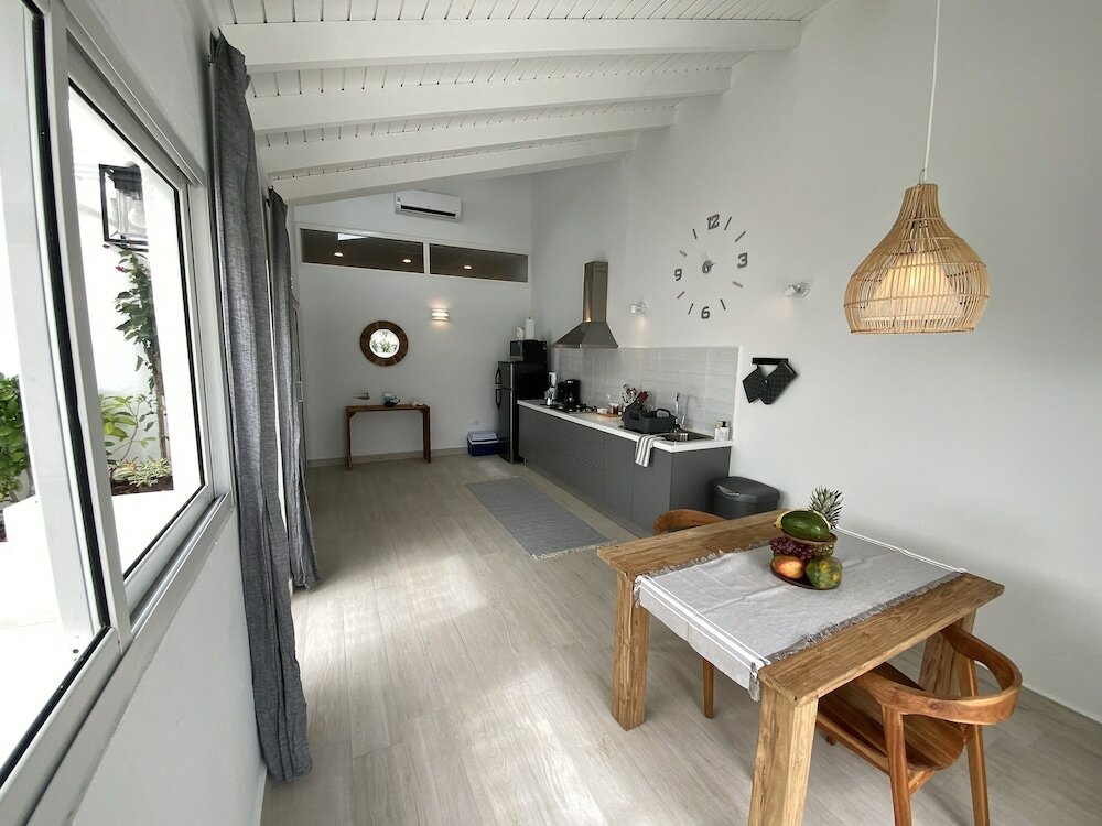 Фото Movida Inn Aruba