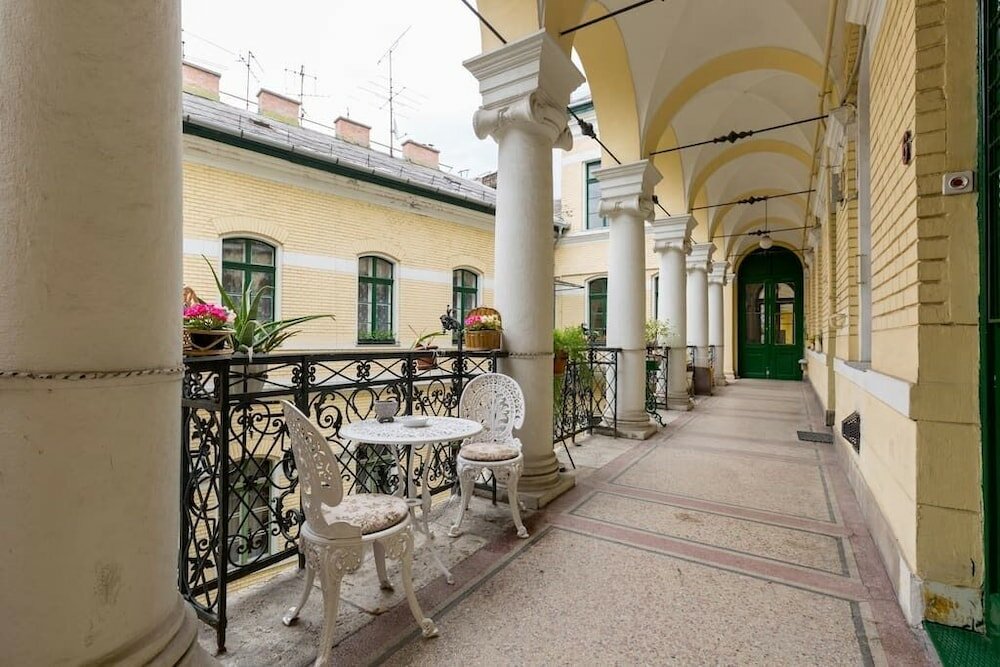 Фото Hunyadi 3 Apartment