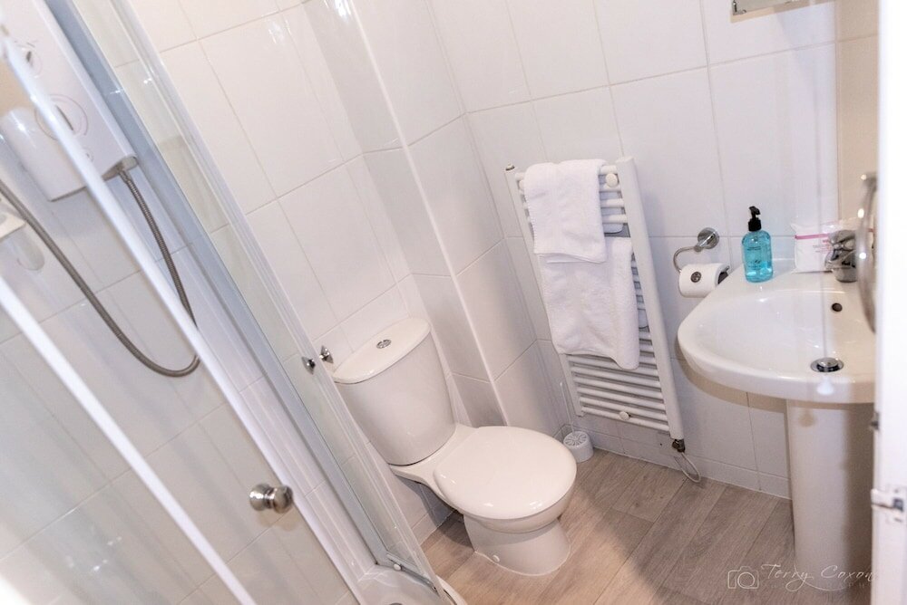 Фото 1 Bed- The Beachut by Pureserviced