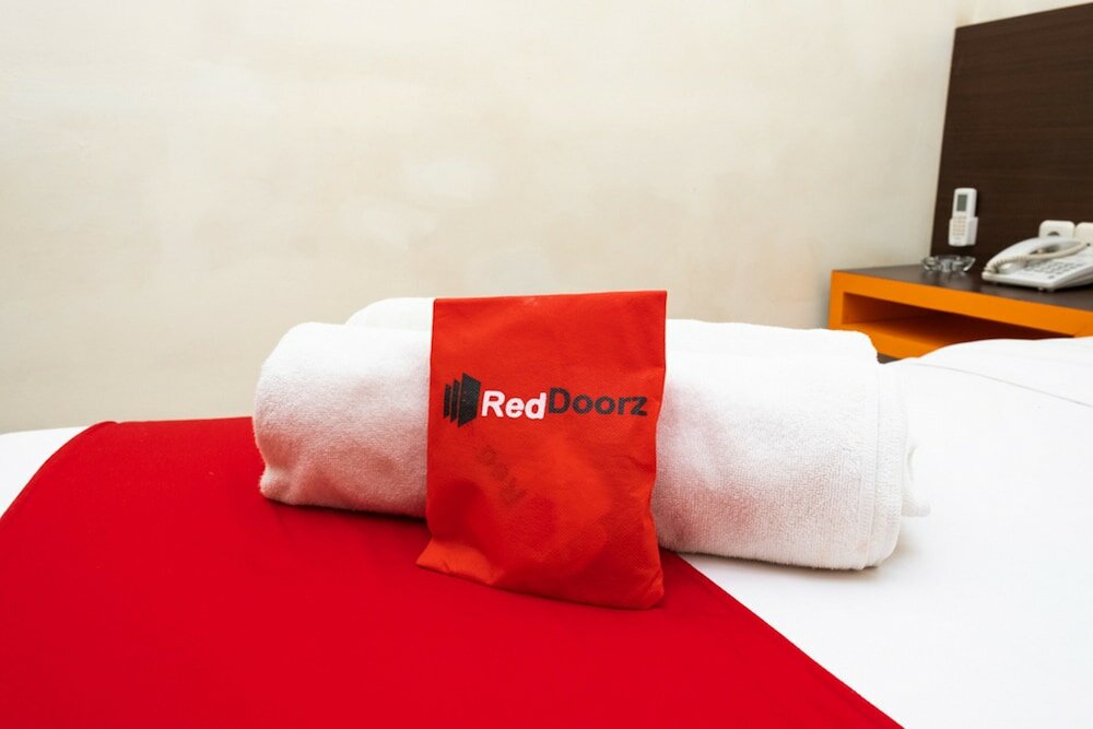 Фото RedDoorz @ Pelita Raya Rappocini