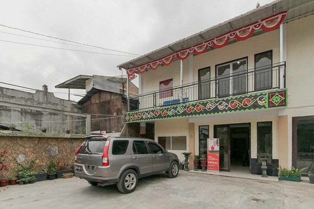 Hotel RedDoorz near Tahura Berastagi, North Sumatra, photo