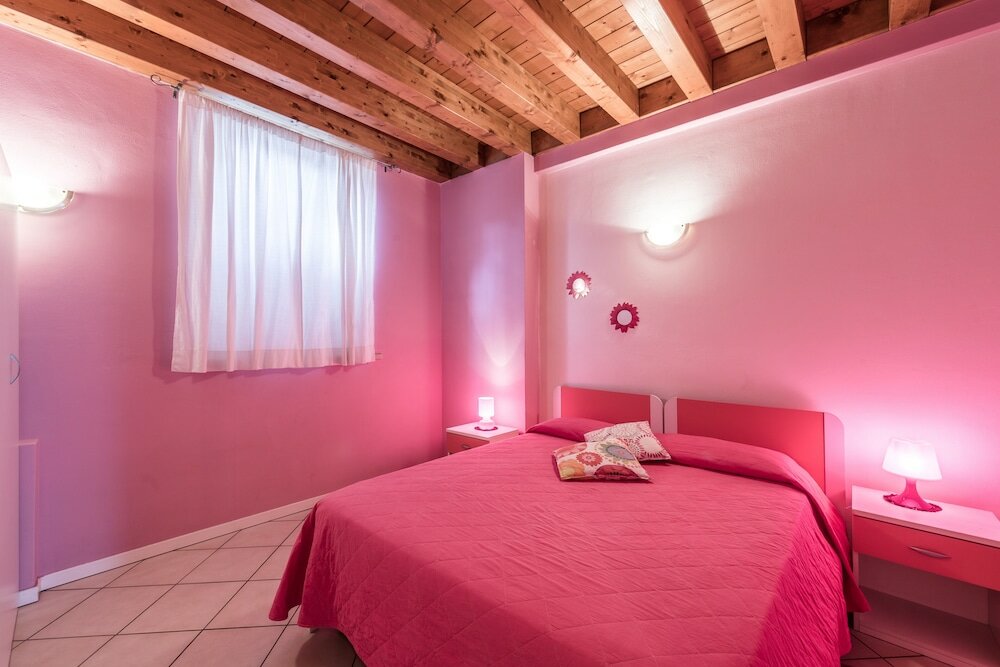 Фото Flowers Apartments