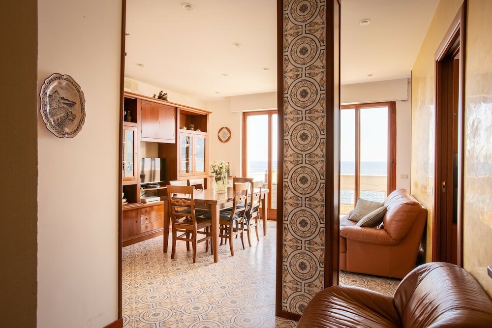 Фото Mondello Wonderful Seaview Apartment