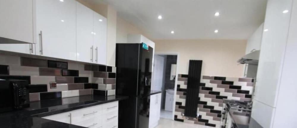 Фото Lyndhurst House