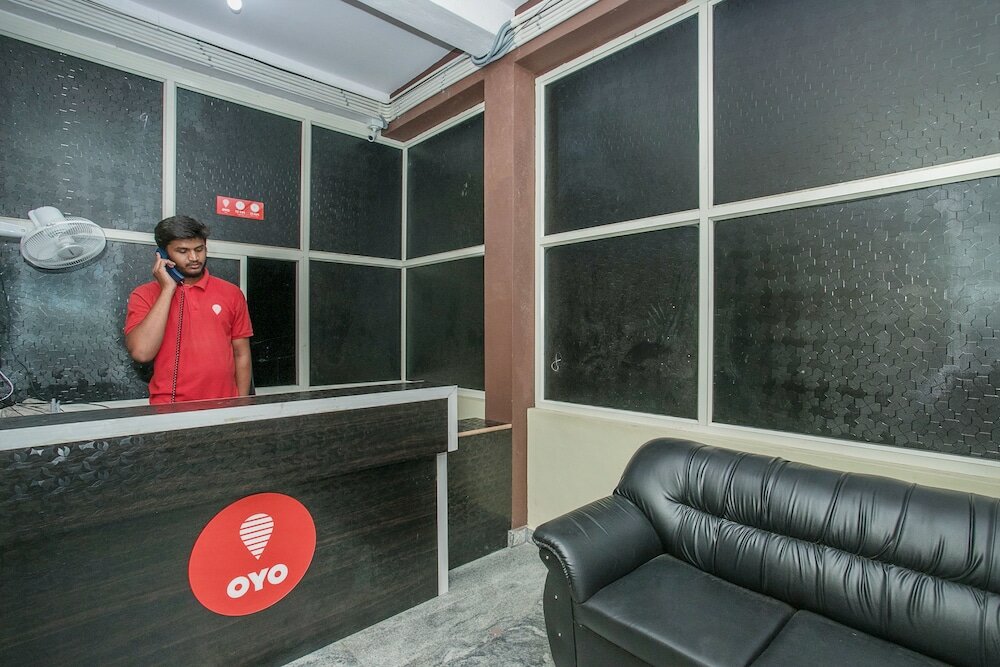 Фото Oyo 12840 Sri Guru Residency