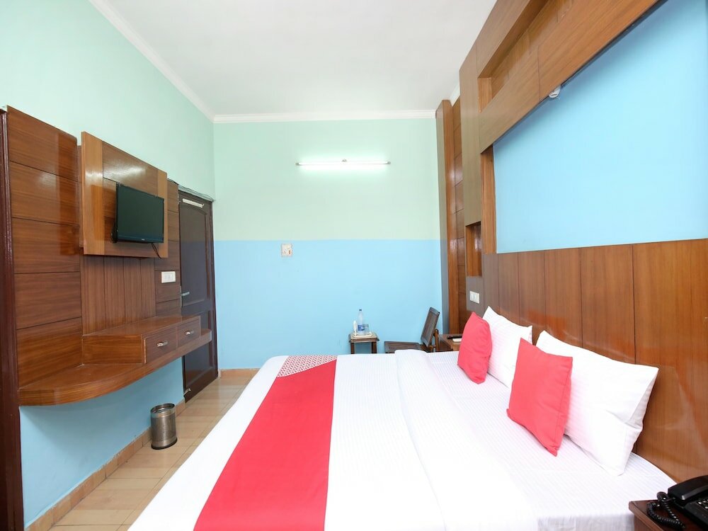 Фото Oyo 5906 Hotel Parvaaz