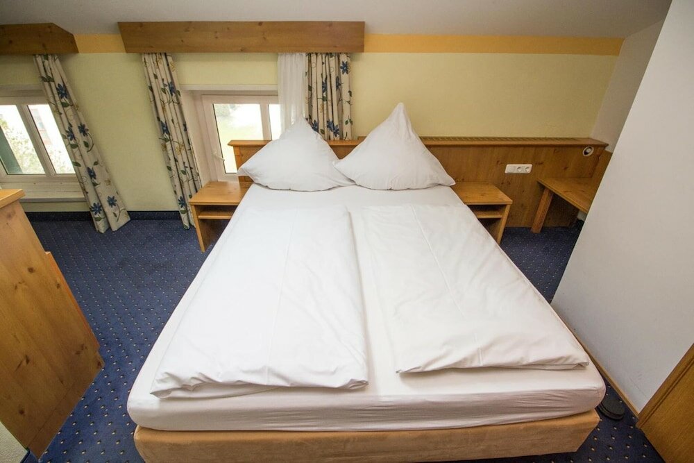 Фото Hotel-Pension Marienhof