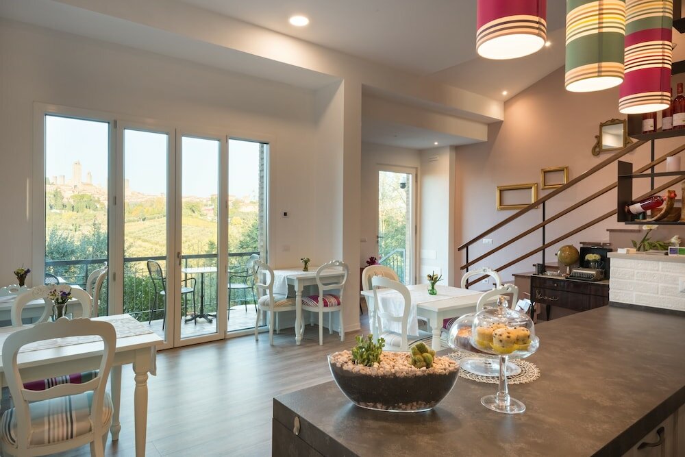 Фото B & B La Cornice - Gina Room With Bathroom and Private Terrace