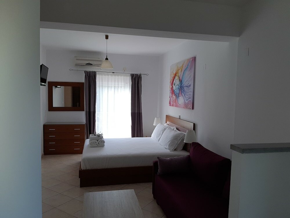 Фото Olive Tree Apartment