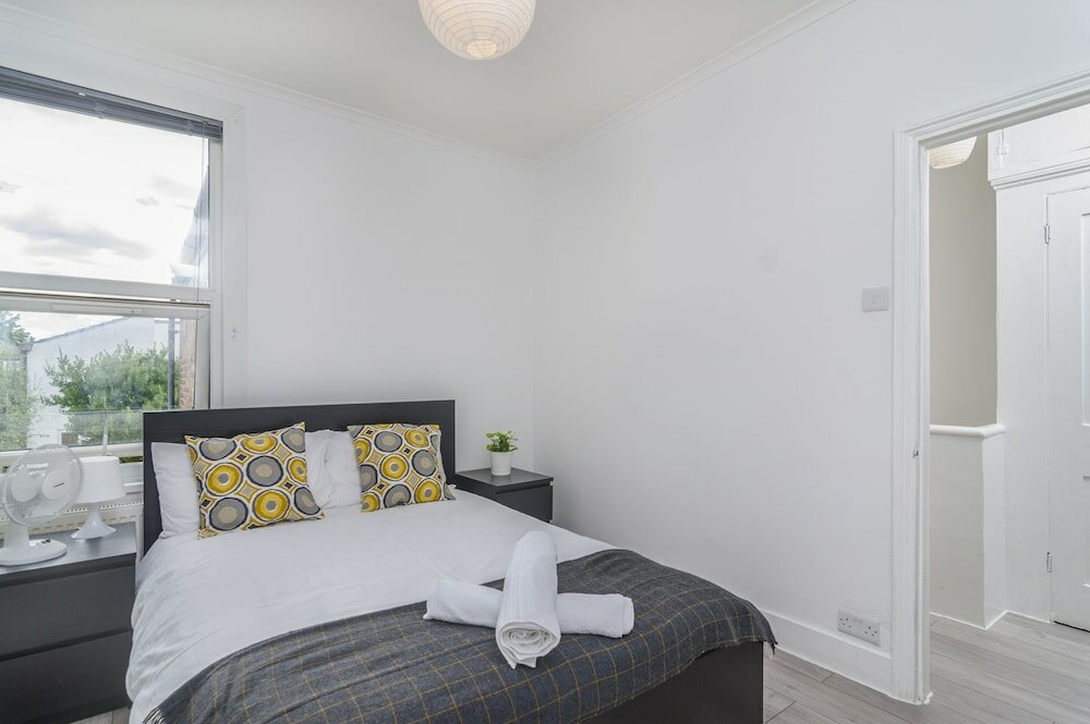 Фото The Rock Apartments