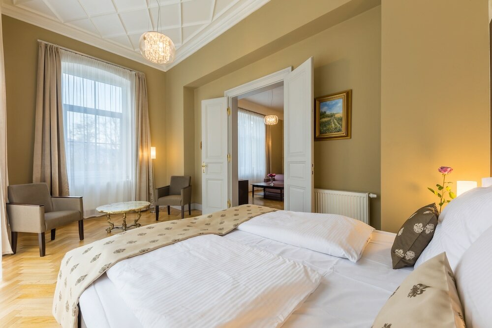 Фото Wellness & SPA hotel Villa Regenhart