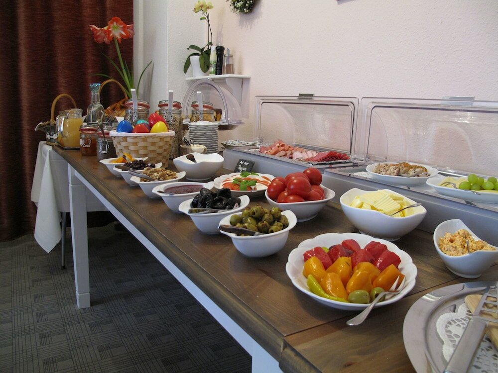 Фото Hotel Klostergarten