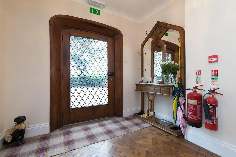 Фото Whitethorn Bed and Breakfast