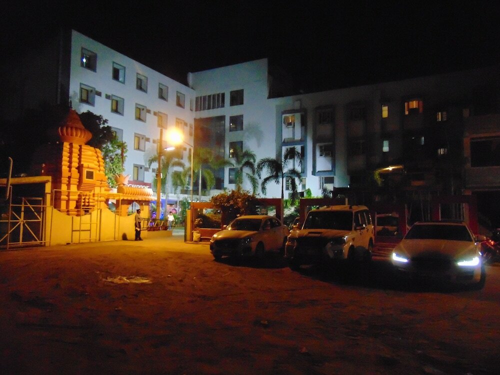 Фото отеля 2