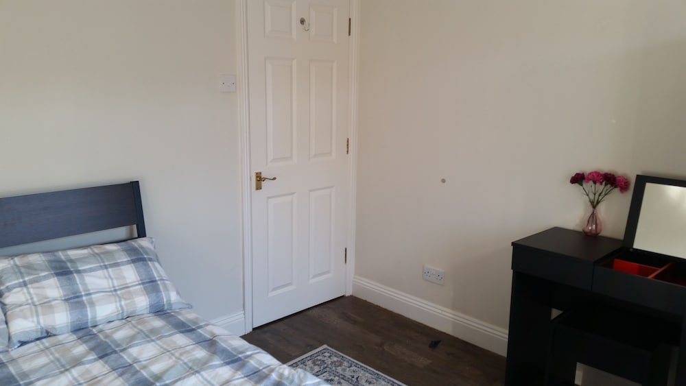 Фото 1 Sterling Court City Center