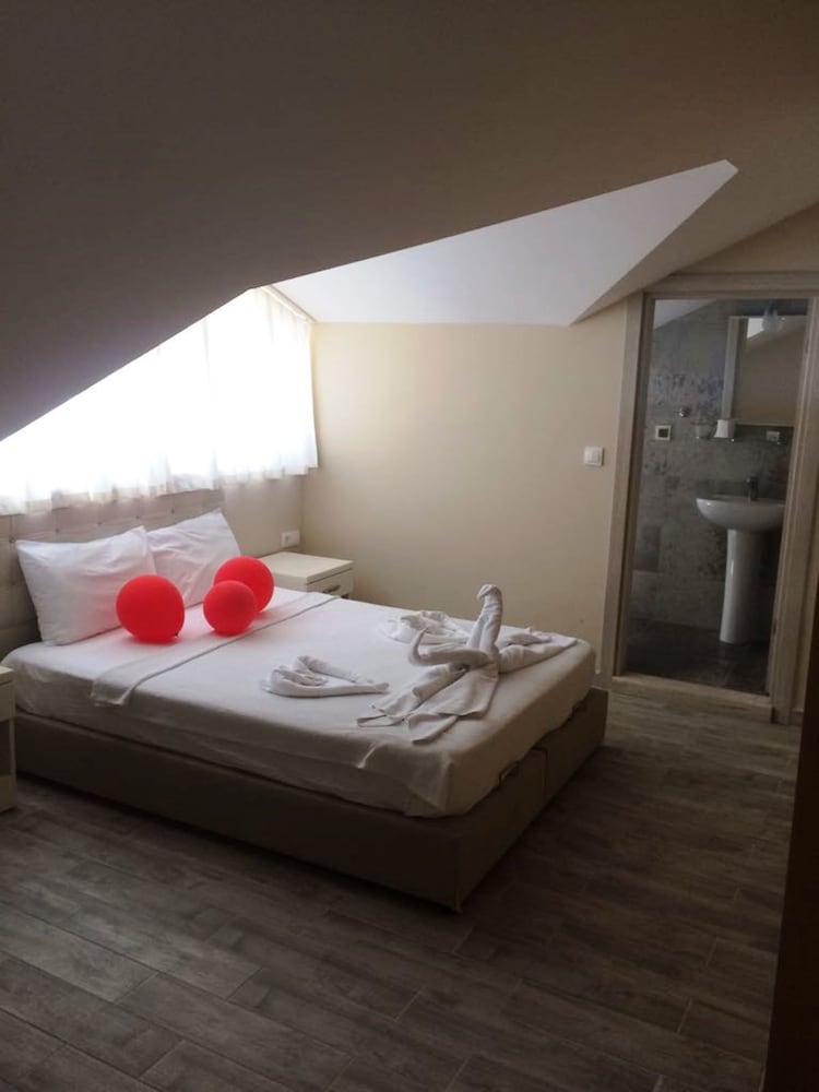 Фото Hotel De Huzur