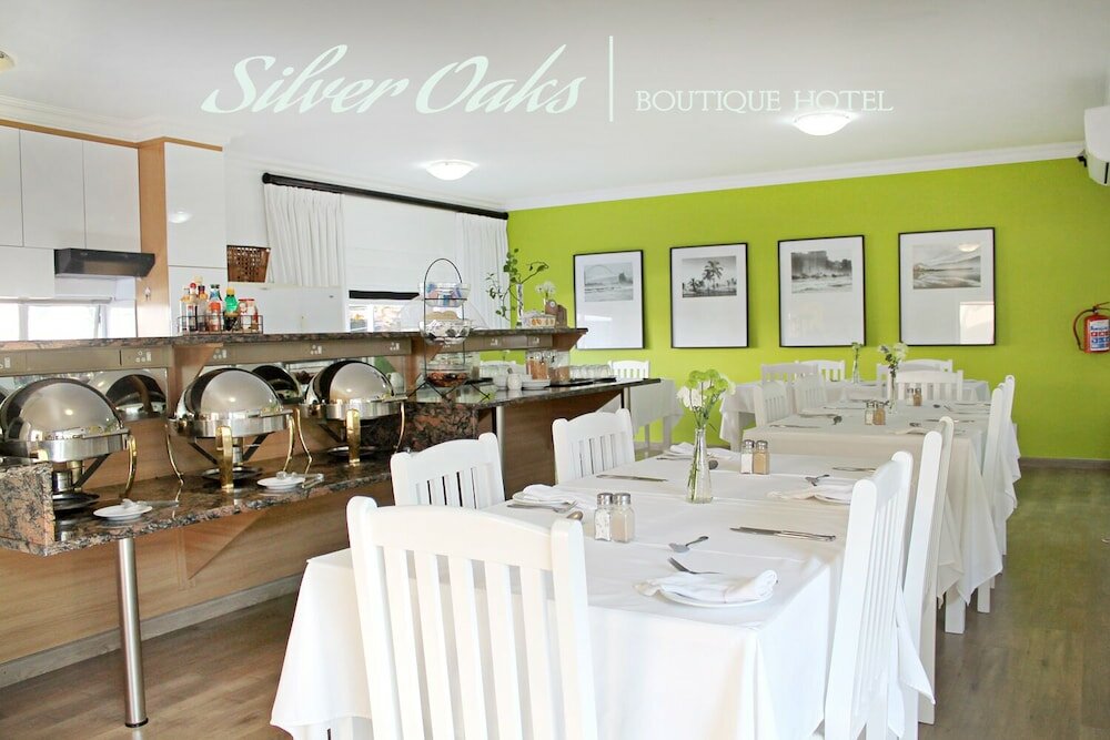 Фото Silver Oaks Boutique Hotel