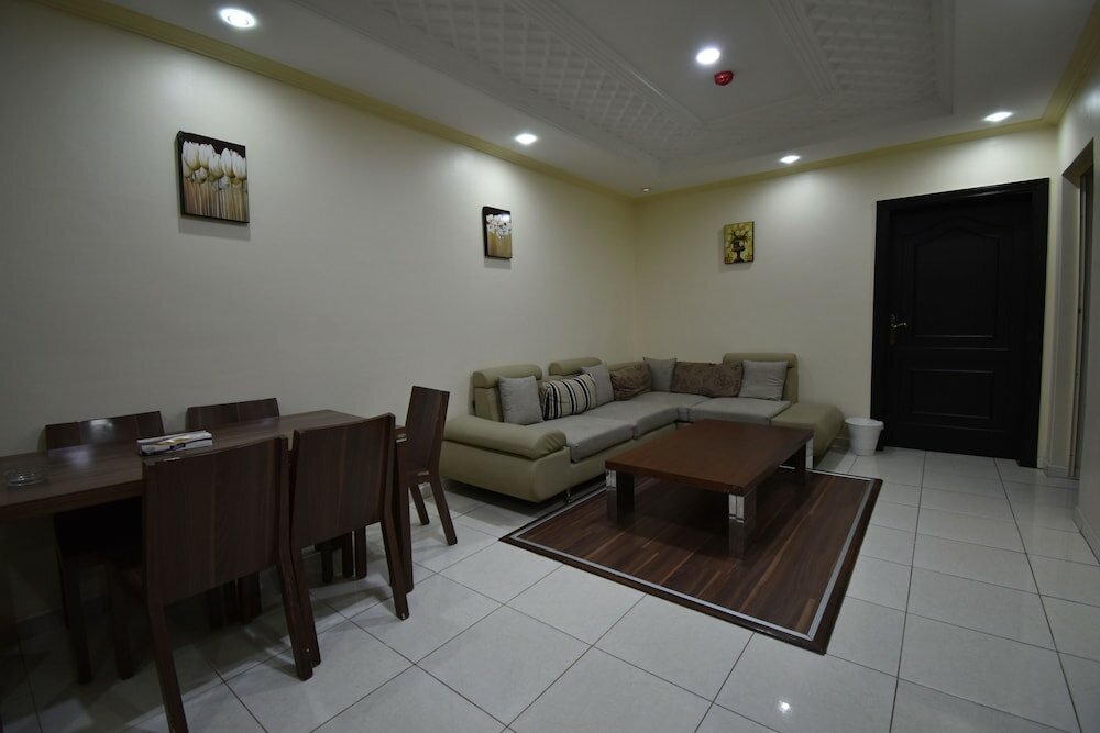 Фото Zwarah Hotel Suites