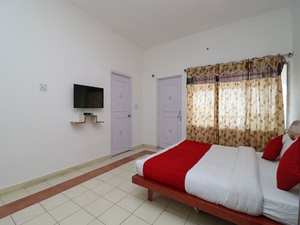 Фото Oyo 15022 Snow Point Inn