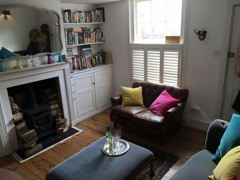 Фото The Cottage Next Door