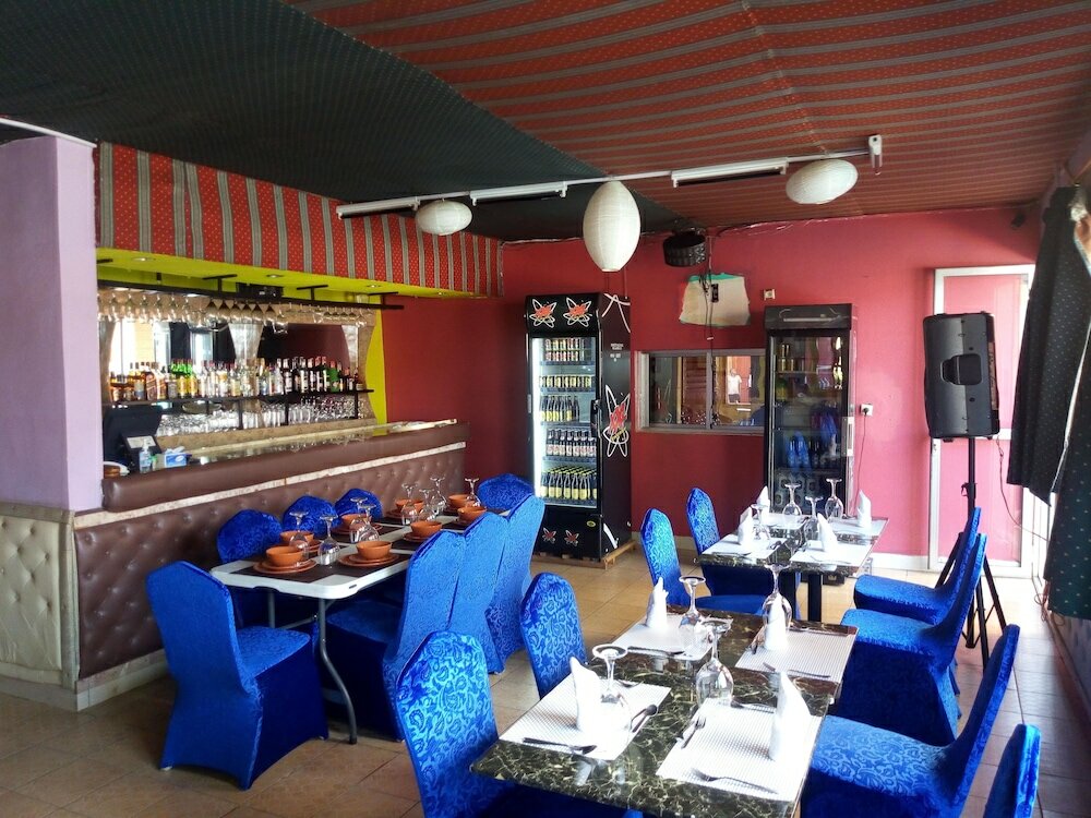 Фото Zambezi Inn Hotel