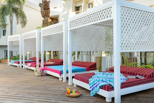 Гостиница Leonardo Privilege Hotel Eilat в Эйлате