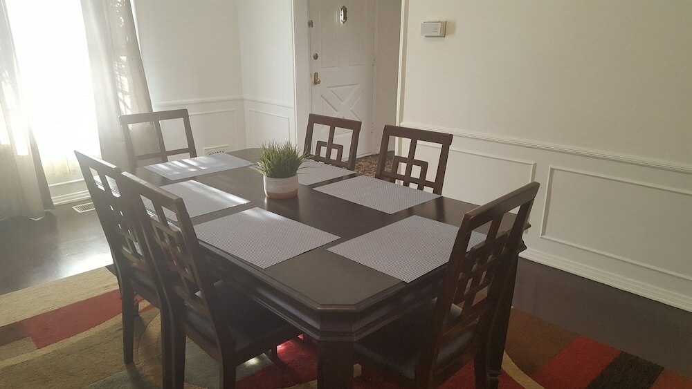 Фото Great 2 Floor house in Beverly-wood