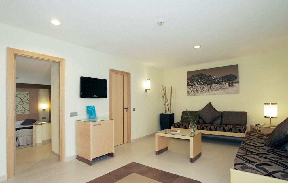 Фото Hotel Riu La Mola