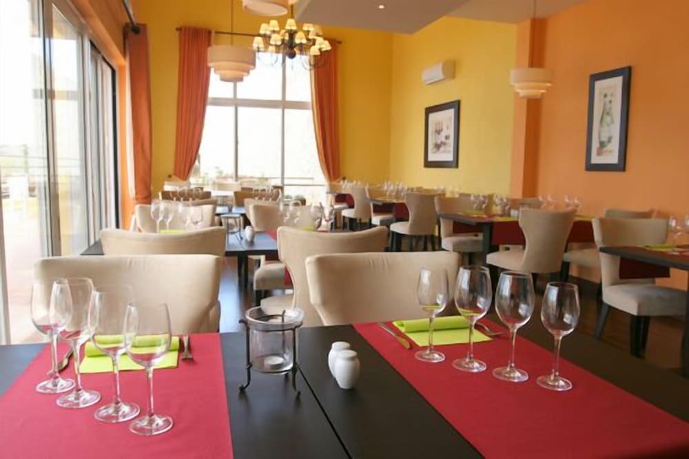 Фото Quinta da Encosta Velha Golf & Leisure Village