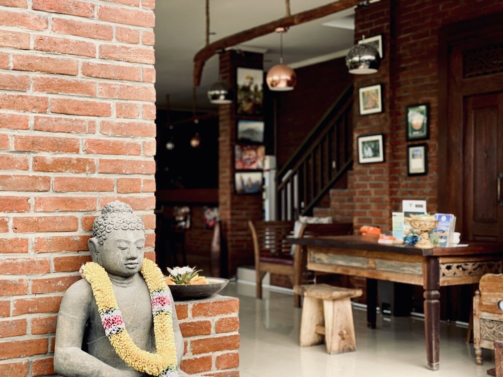 Фото Wiras Village